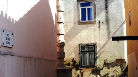 Beco do Chão Salgado - Alley of the salted ground, the site of a tragic chapter in Lisbon's story