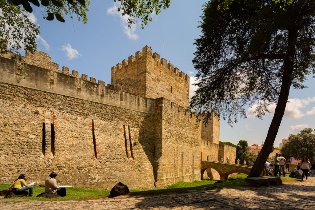 Lisbon’s must see monumentCastelo de São Neighbourly Lisbon Lisbon’s must see monumentCastelo de São Neighbourly Lisbon