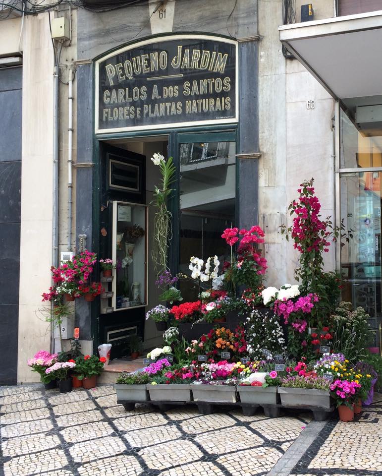 The most adorable florist in Chiado Pequeno Jardim Neighbourly Lisbon